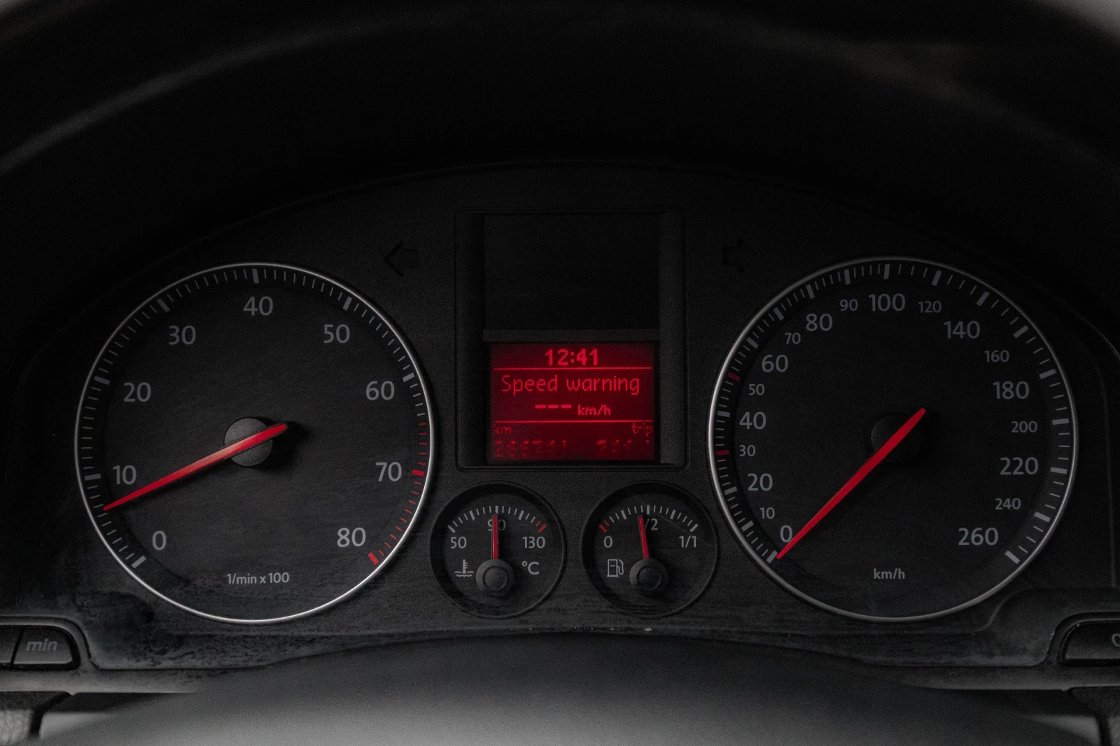 VW Golf 5, снимка 15 - Автомобили и джипове - 53728940