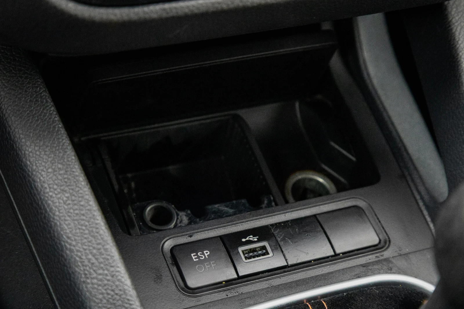 VW Golf 5, снимка 16 - Автомобили и джипове - 53728940