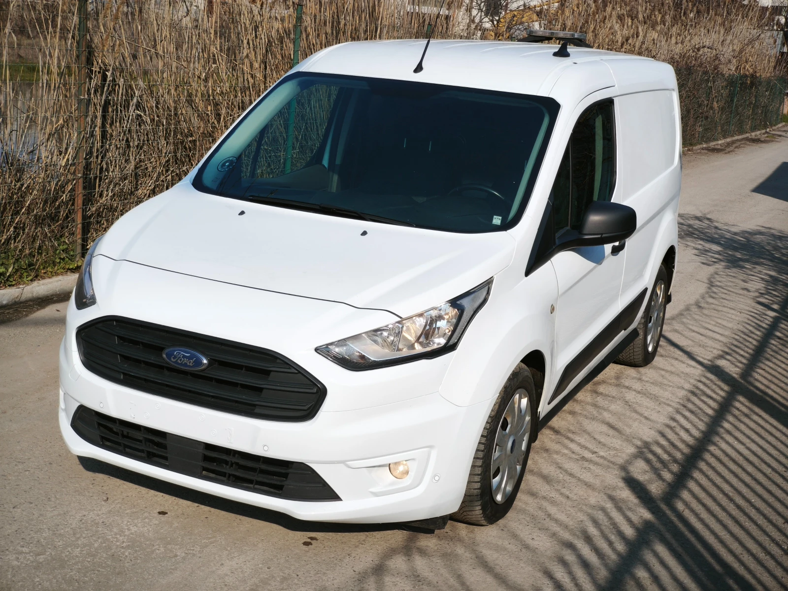 Ford Connect 220 L1 1.5 TDCI Автомат реален пробег+ история