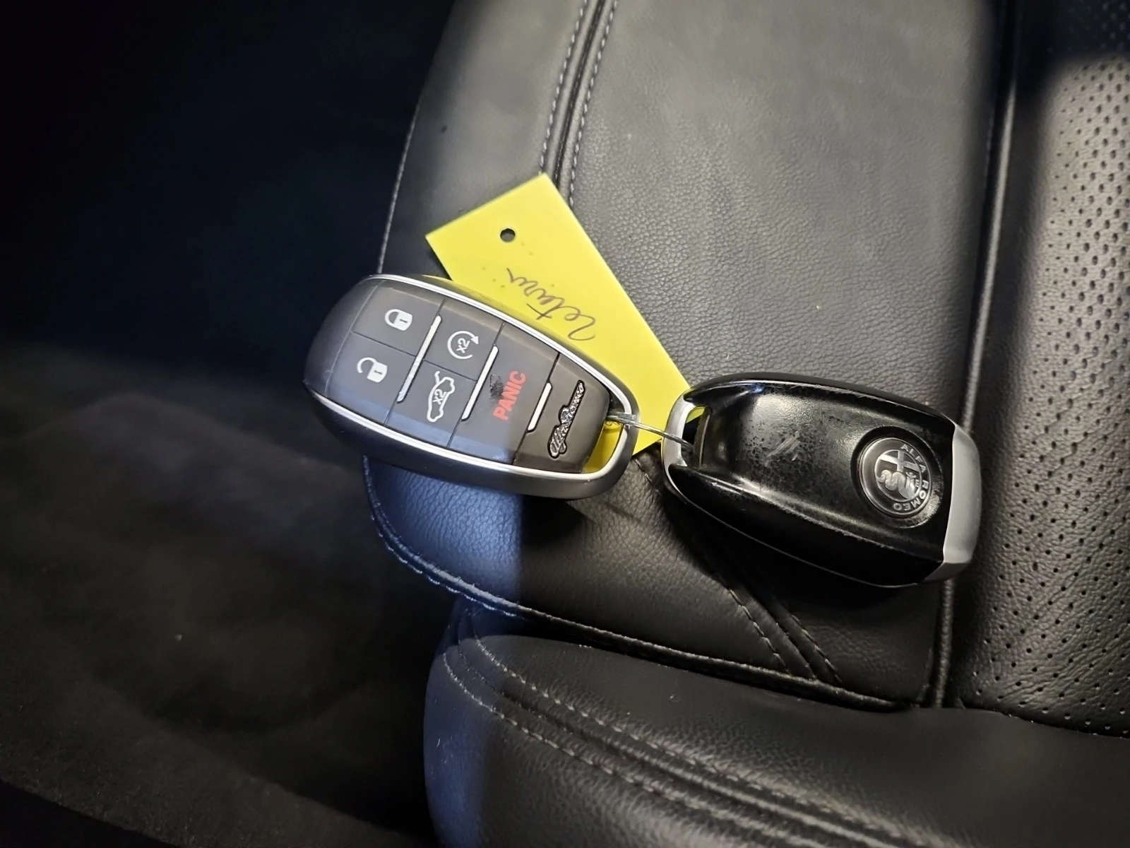 Alfa Romeo Giulia Veloce AWD* АвтоКредит* (Цена до БГ), снимка 13 - Автомобили и джипове - 53849952