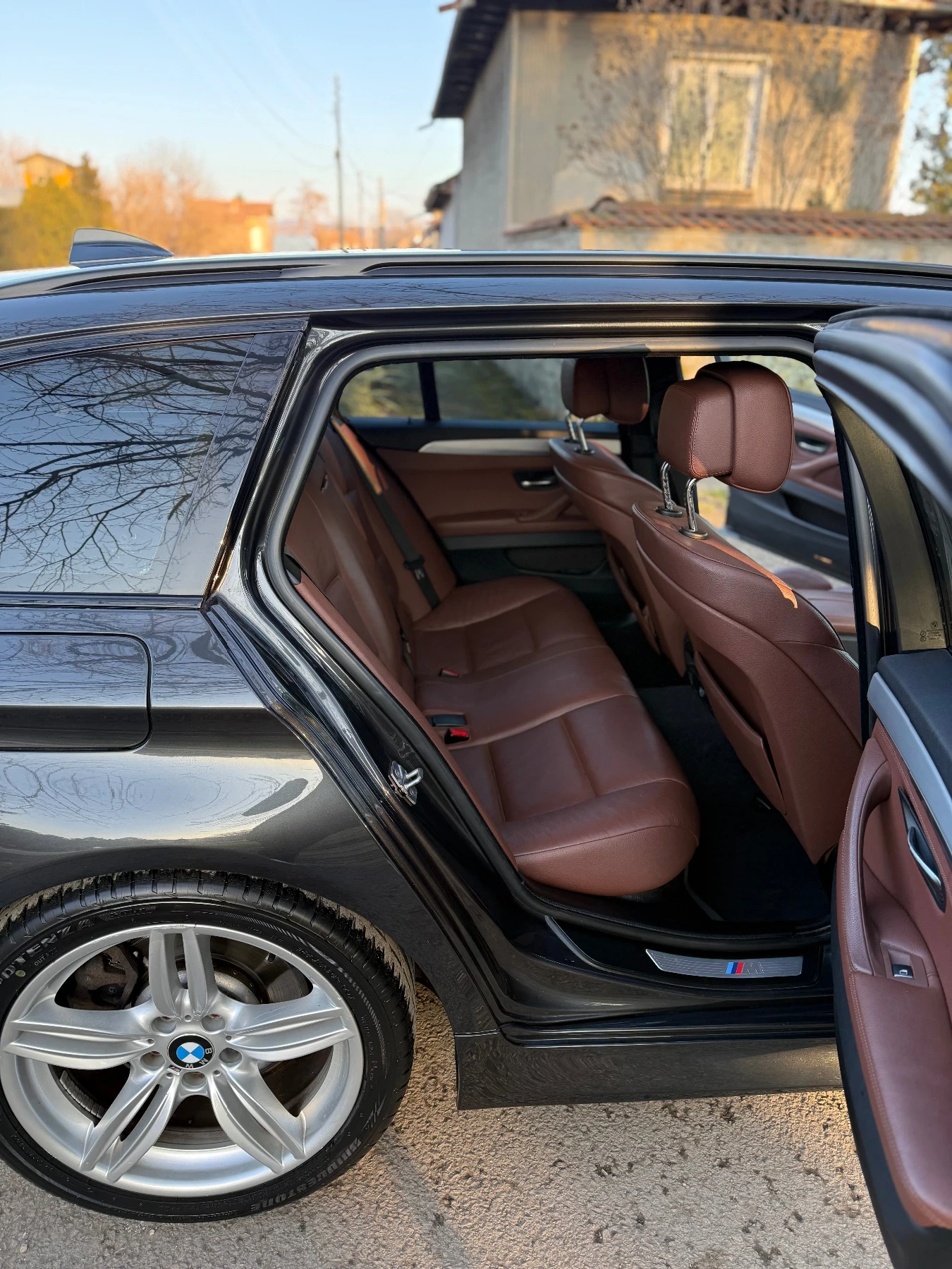 BMW 530 BMW F11 530d M Pack 2012 | 258 к.с. | ТОП ОФЕРТА, снимка 9 - Автомобили и джипове - 54000474