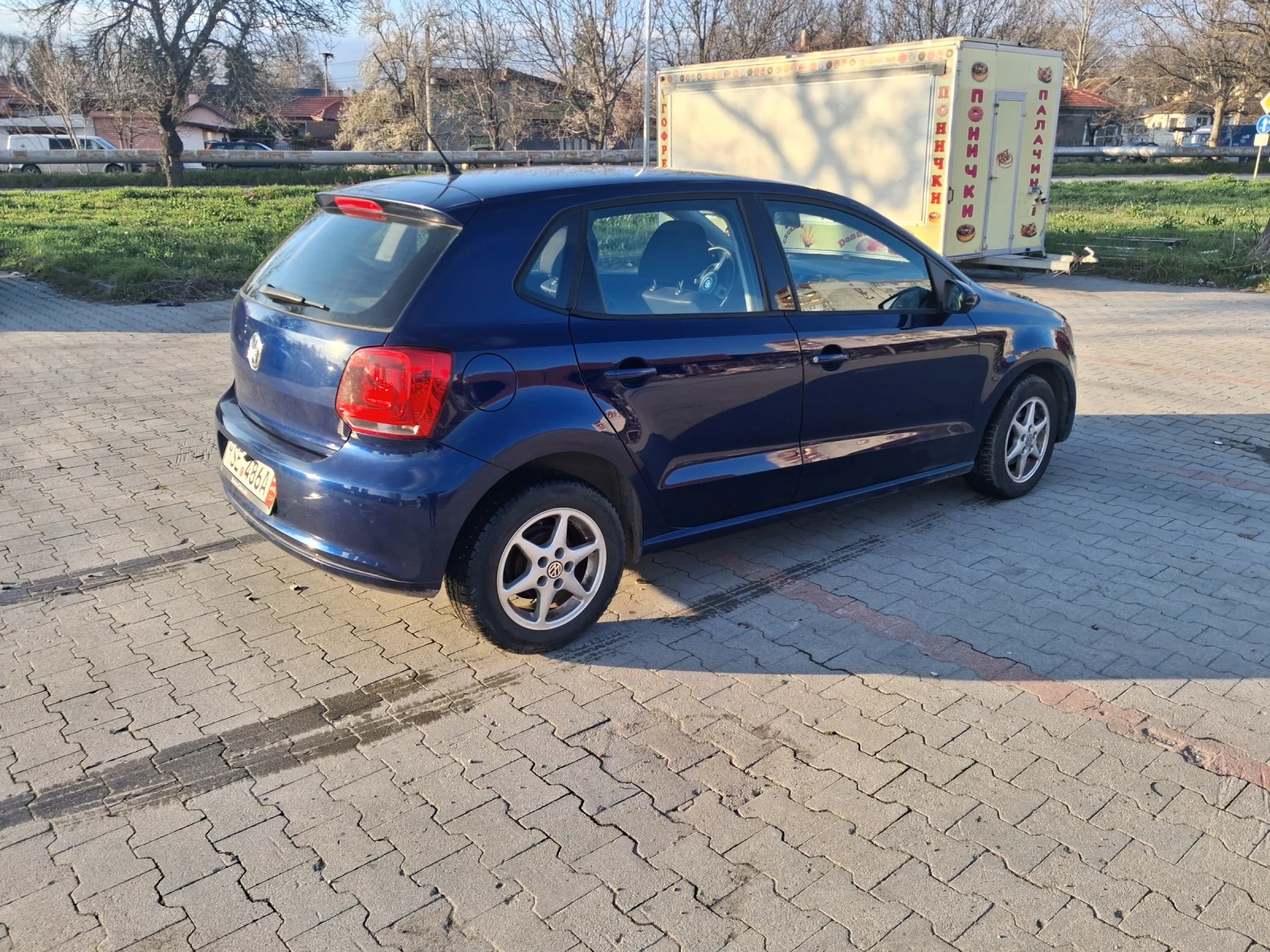 VW Polo, снимка 4 - Автомобили и джипове - 54044626