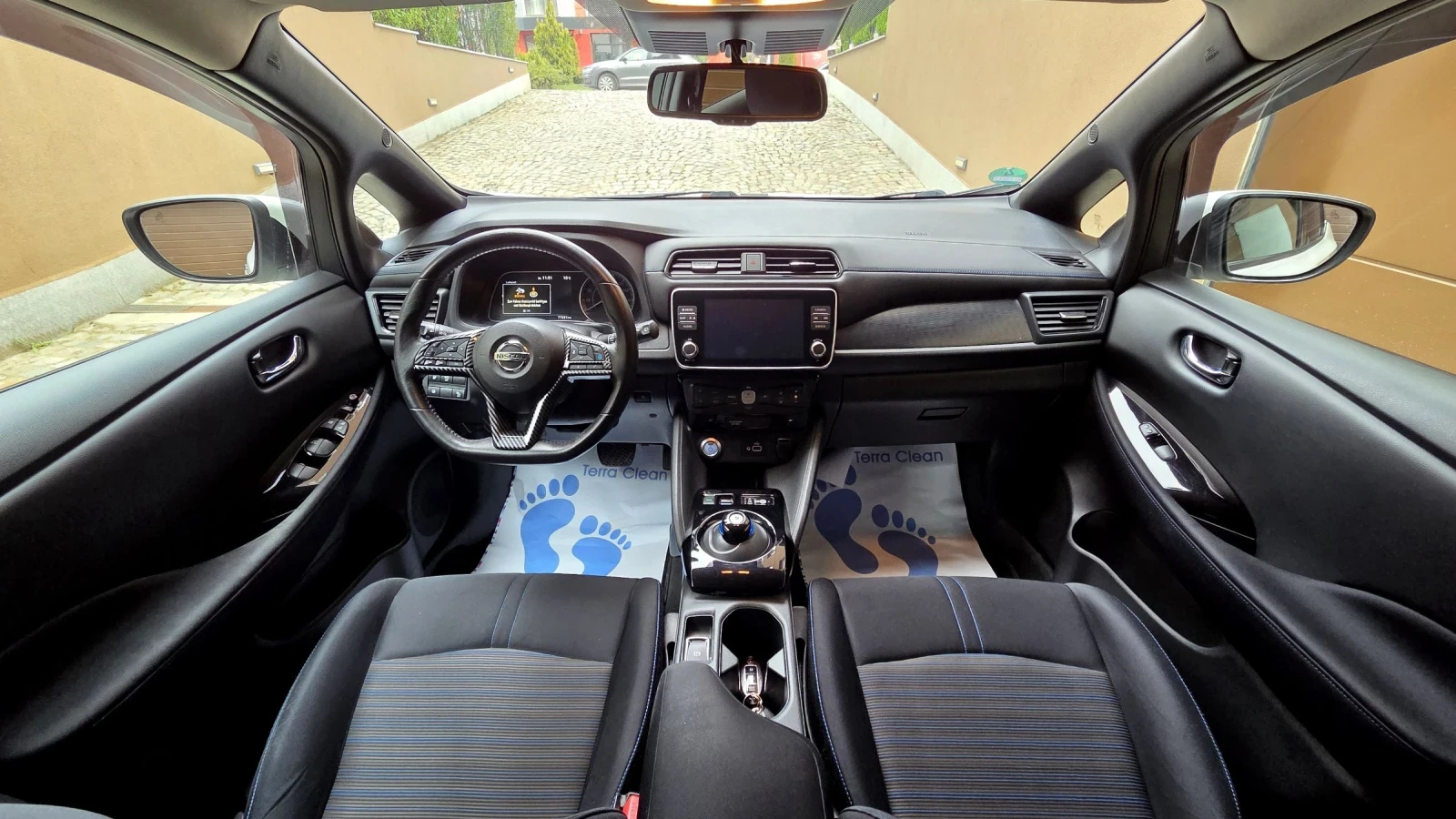 Nissan Leaf  Пълна Сервизна История, снимка 13 - Автомобили и джипове - 54195631