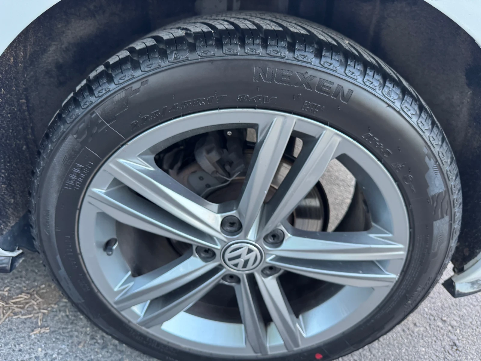 VW Golf 7.5* TDI* R-Line* Virtual* Keyless, снимка 17 - Автомобили и джипове - 54370322