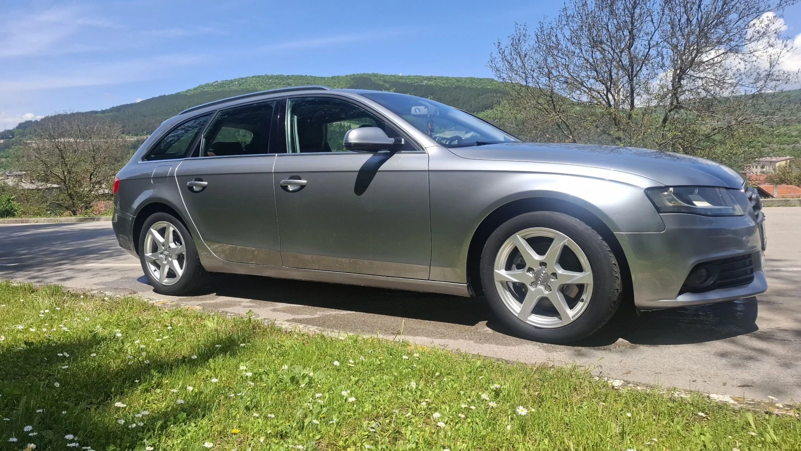 Audi A4 2.0 TDI 143kc. Обслужена преди 500км, снимка 3 - Автомобили и джипове - 54492332