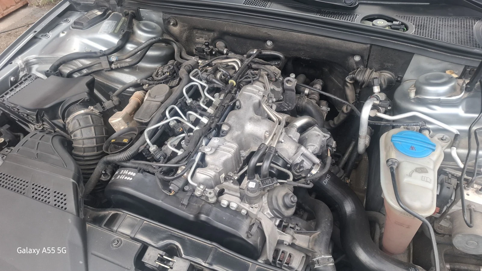 Audi A4 2.0 TDI 143kc. Обслужена преди 500км, снимка 16 - Автомобили и джипове - 54492332