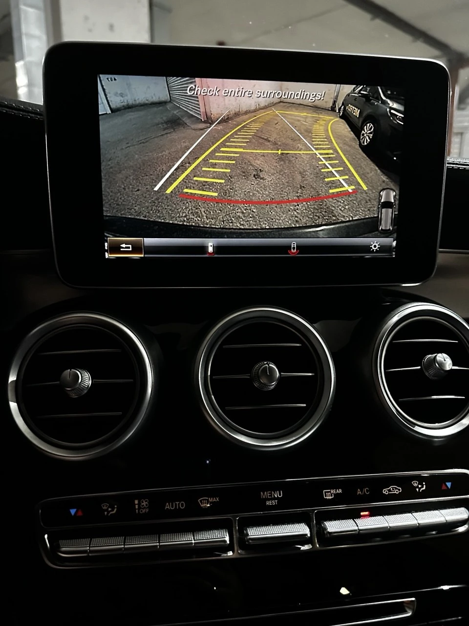 Mercedes-Benz C 250 AMG Line, снимка 8 - Автомобили и джипове - 54689091