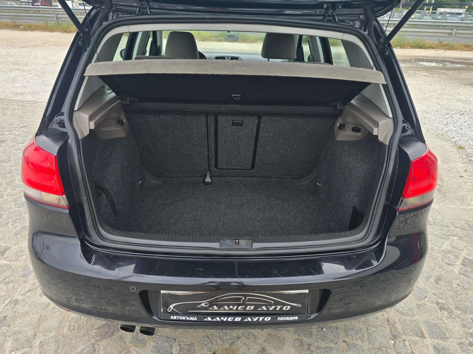 VW Golf 2.0-110к.с.КЛИМАТРОНИК, ПОДГРЕВ, снимка 15 - Автомобили и джипове - 55221577
