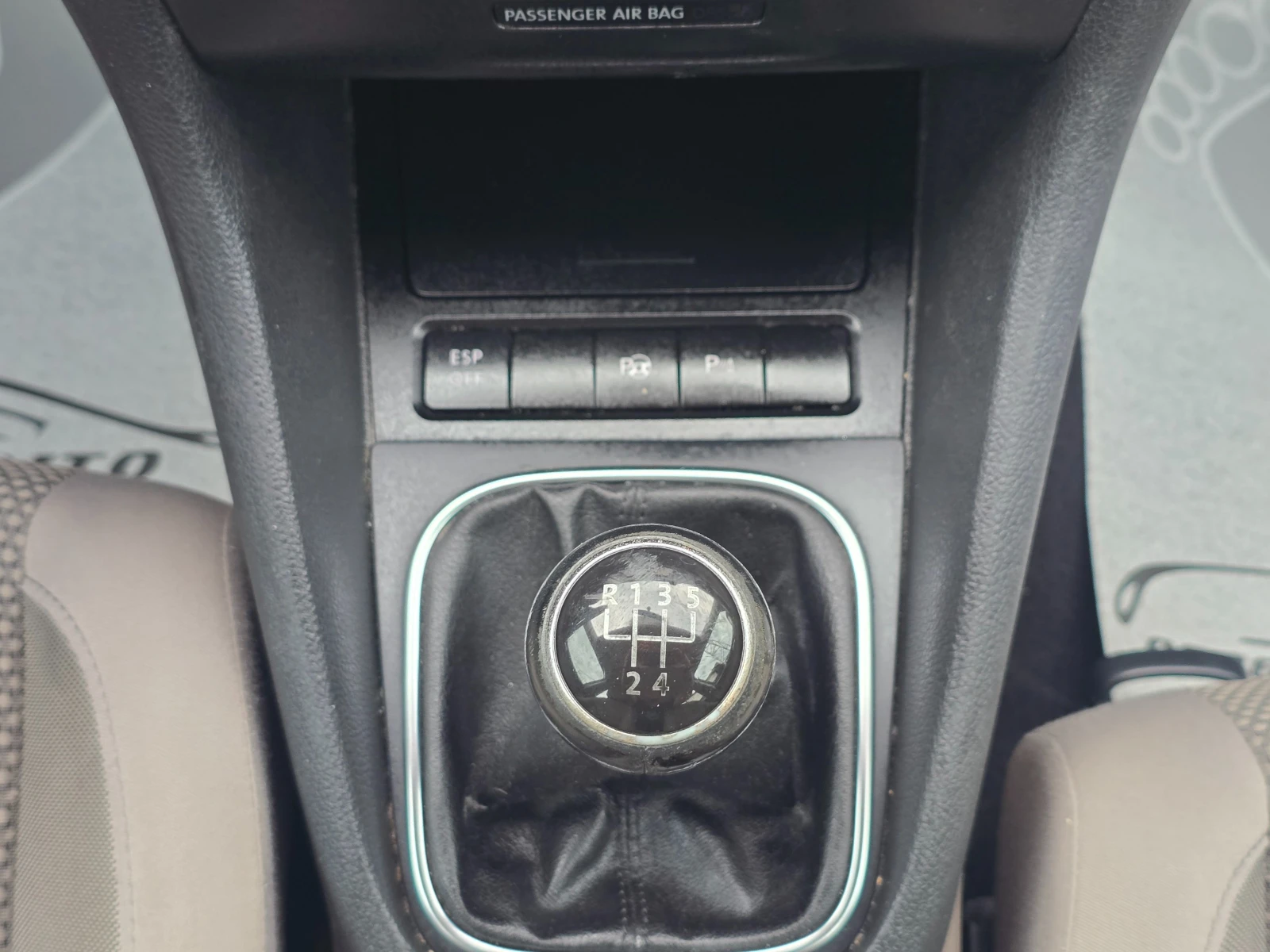 VW Golf 2.0-110к.с.КЛИМАТРОНИК, ПОДГРЕВ, снимка 12 - Автомобили и джипове - 55221577