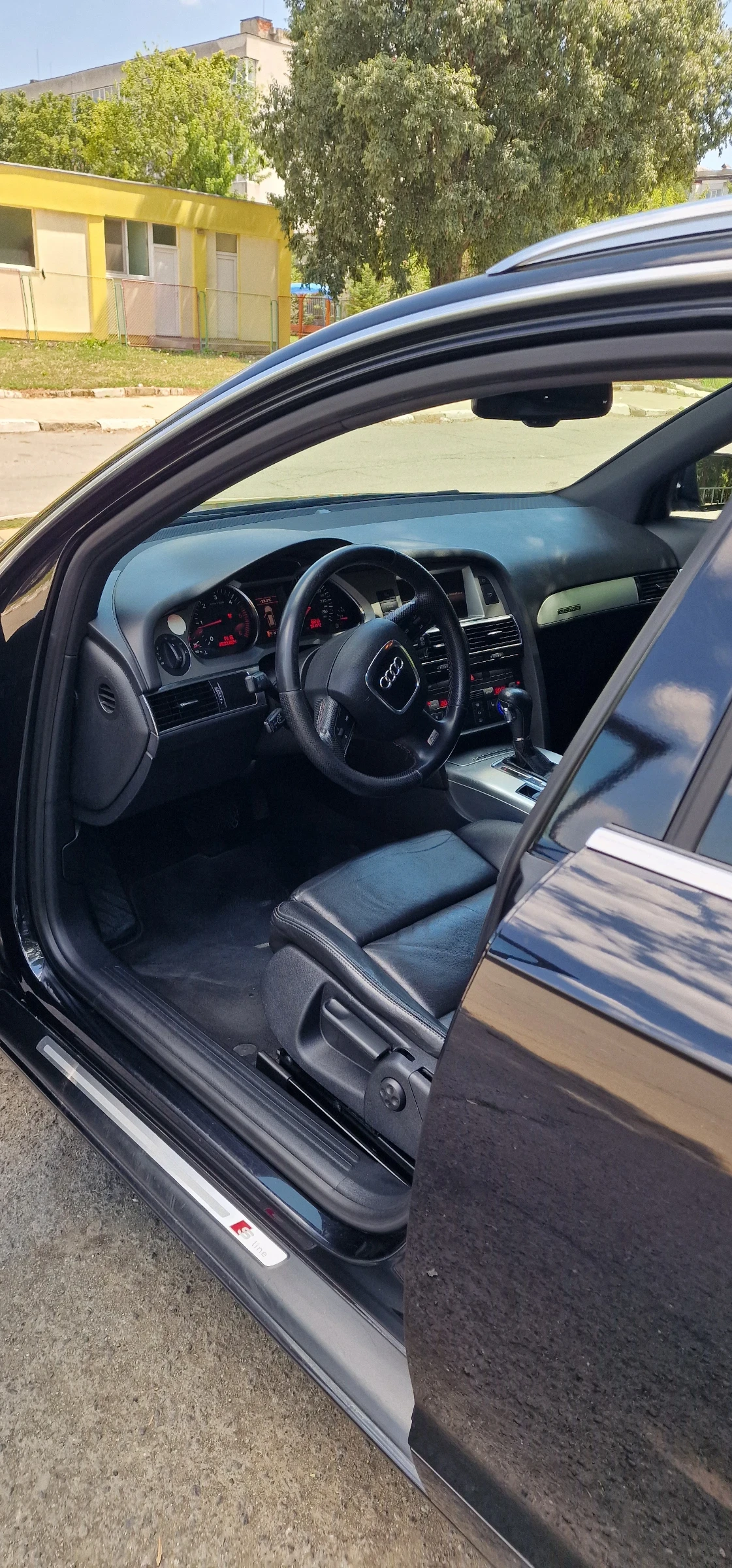 Audi A6 Комби, снимка 12 - Автомобили и джипове - 55582689