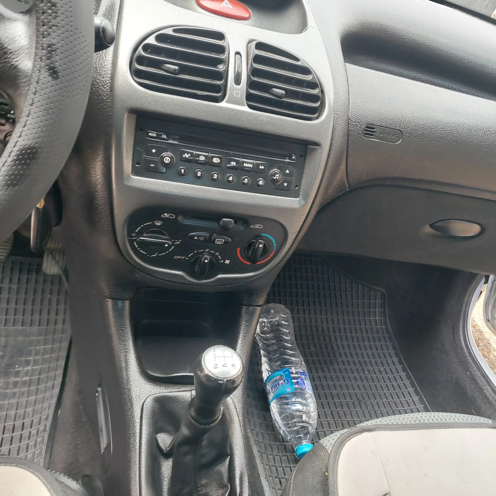 Peugeot 206, снимка 7 - Автомобили и джипове - 55627437