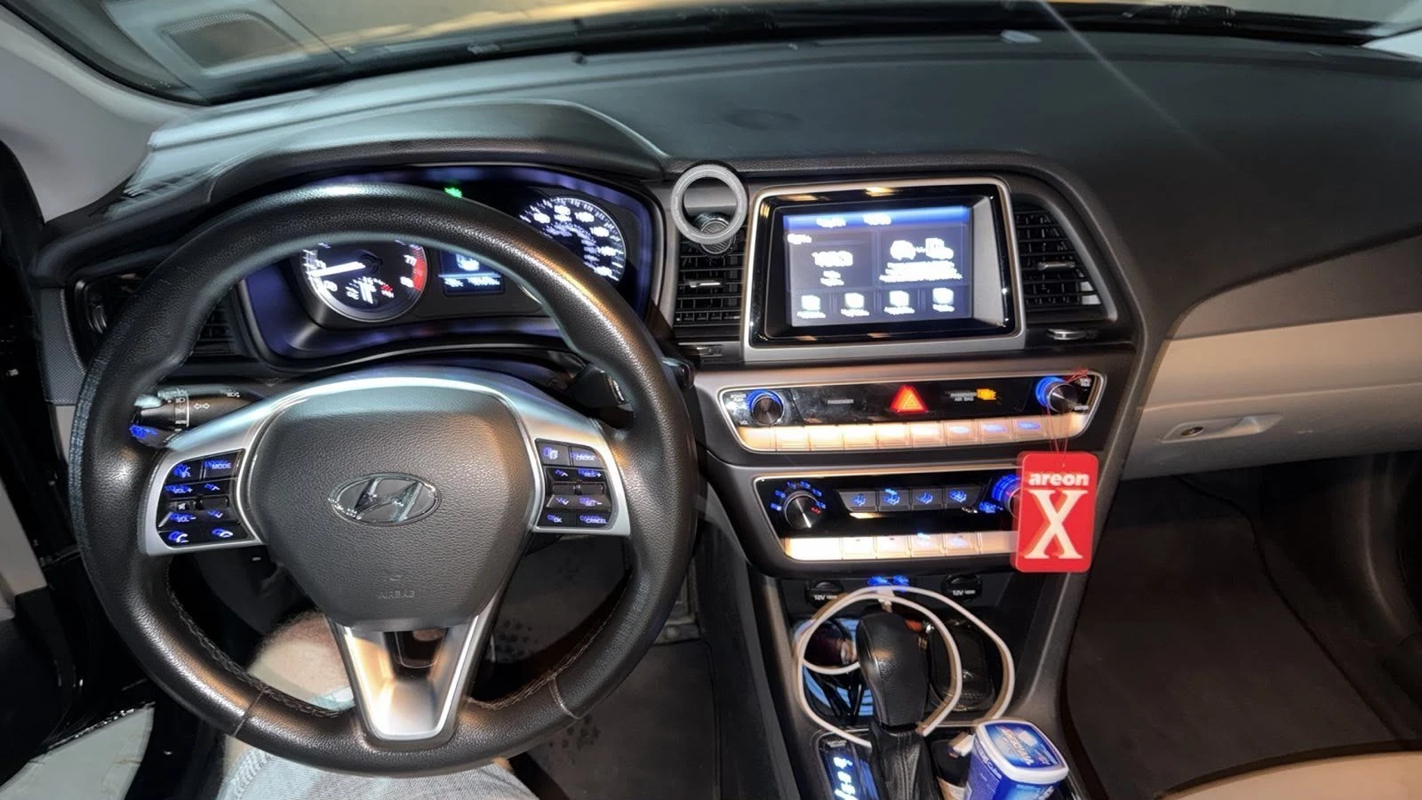 Hyundai Sonata 2, 4 benzin 2019, снимка 13 - Автомобили и джипове - 56339489