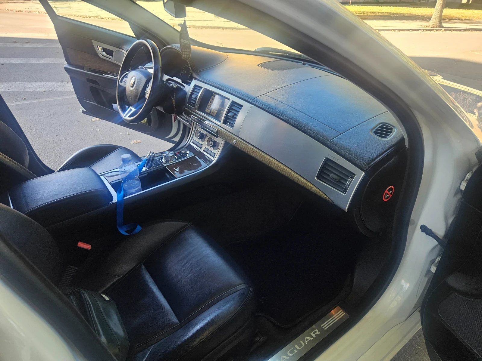 Jaguar Xf, снимка 9 - Автомобили и джипове - 56344076