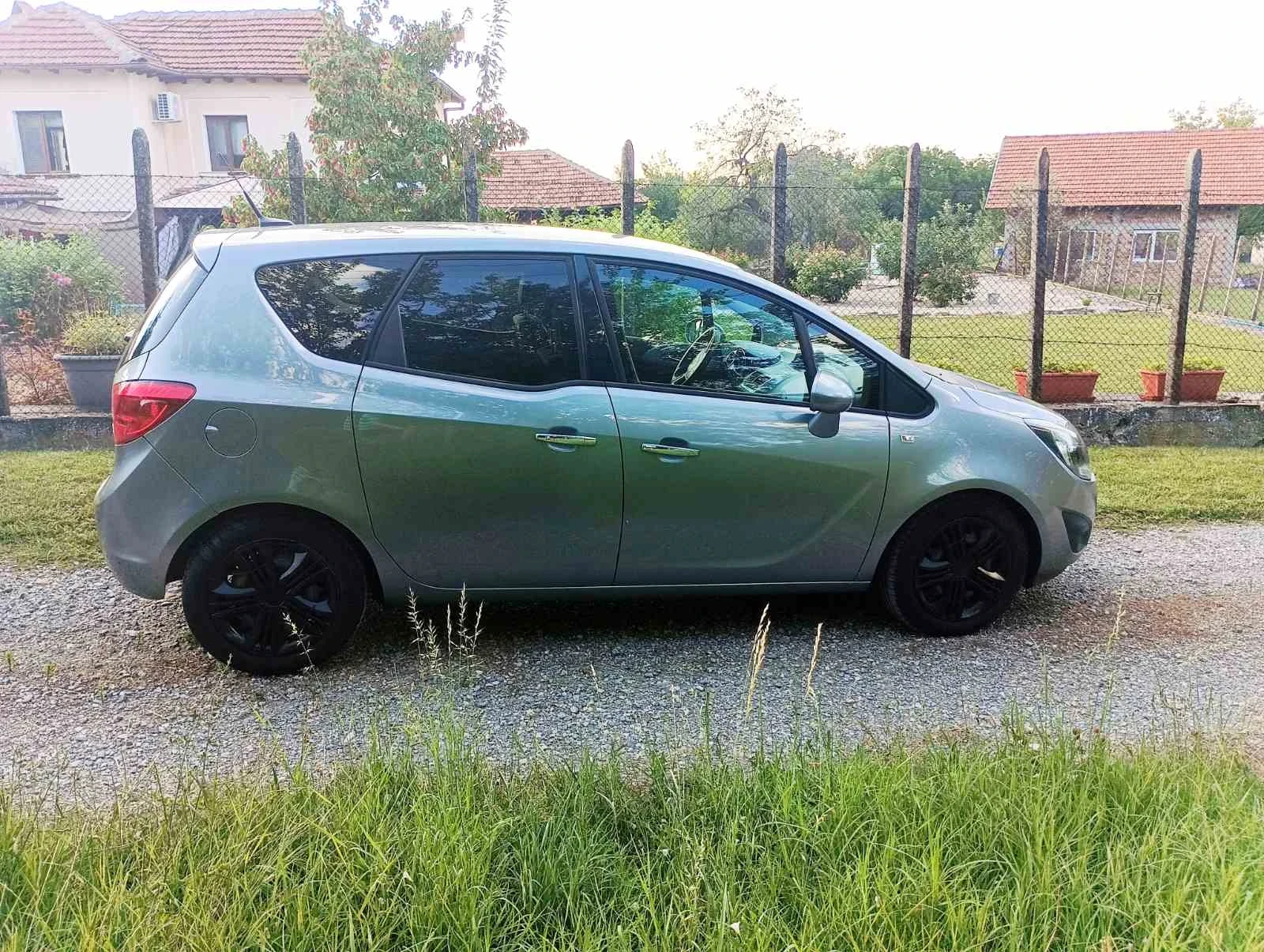 Opel Meriva, снимка 3 - Автомобили и джипове - 56485574