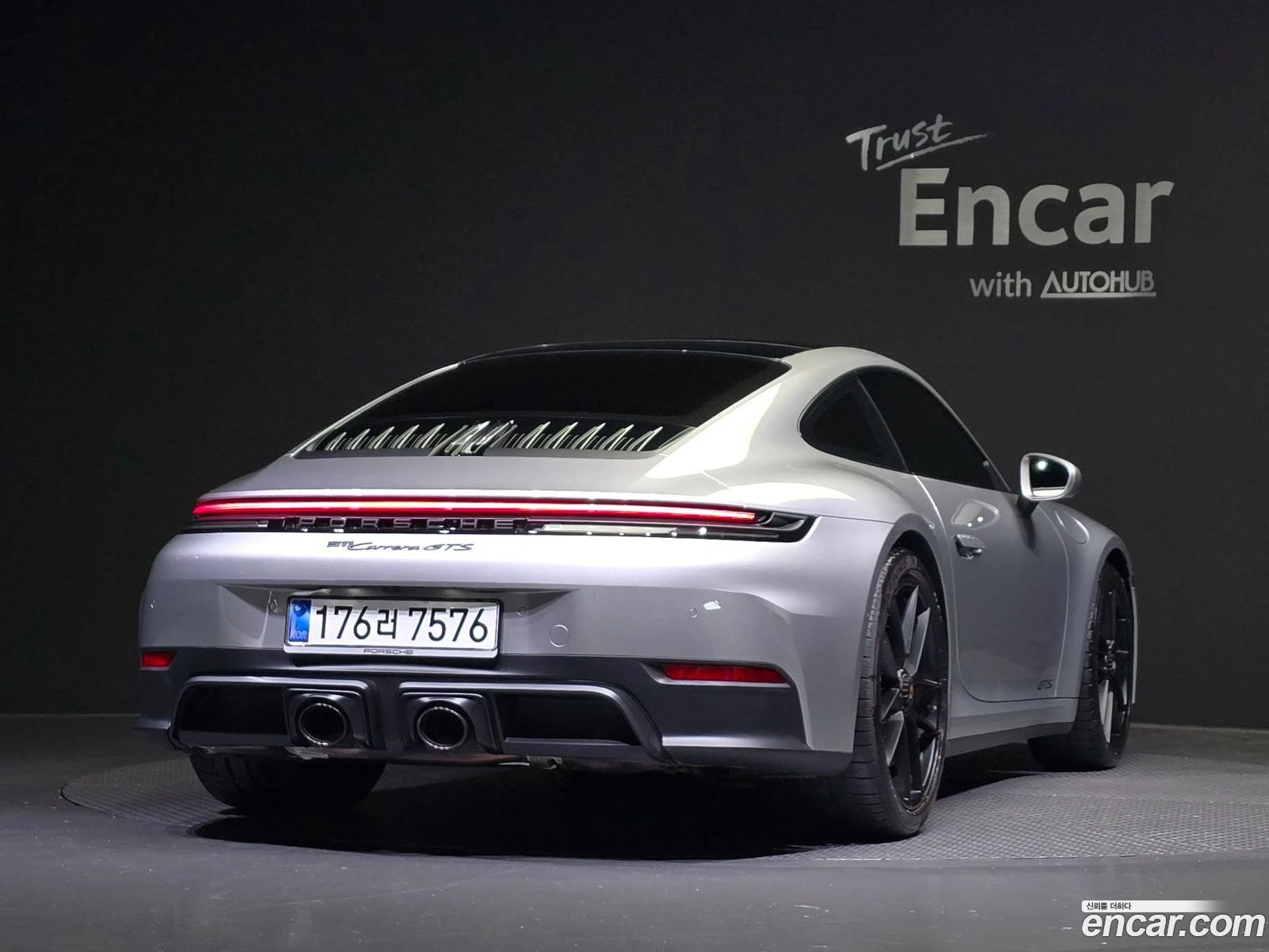 Porsche 911 Carrera GTS* ВКЛЮЧЕНИ ВСИЧКИ РАЗХОДИ, снимка 4 - Автомобили и джипове - 56547836