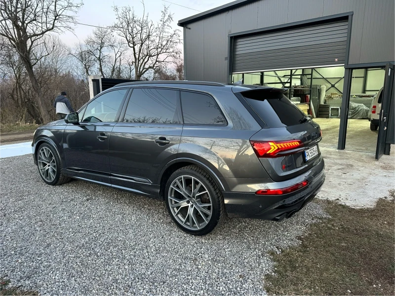 Audi SQ7 Facelift LASER Pano* 360* BOSE* HEAD UP* 6+ 1* 22, снимка 3 - Автомобили и джипове - 48919627