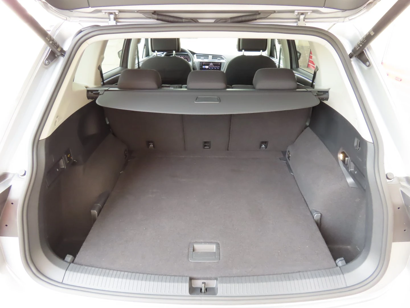 VW Tiguan LWB PA Elegance 2.0TDI 4MOT DSG - изображение 4