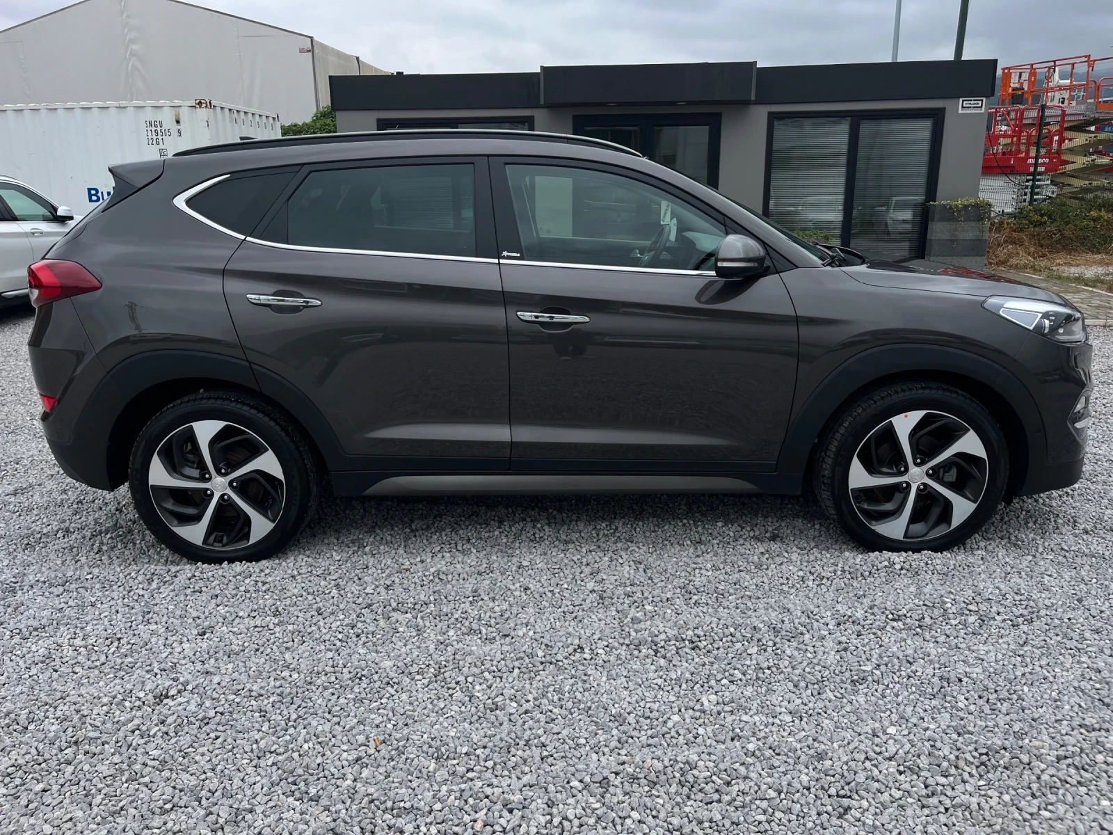 Hyundai Tucson Xpossible 2.0CRDI-136k.c. 4WD/Aвтомат, Панорама/ - изображение 8