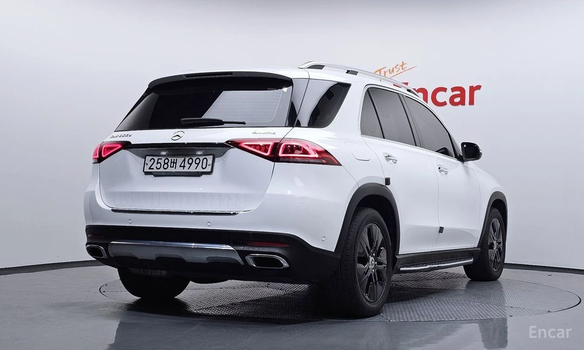 Mercedes-Benz GLE 300  - изображение 2