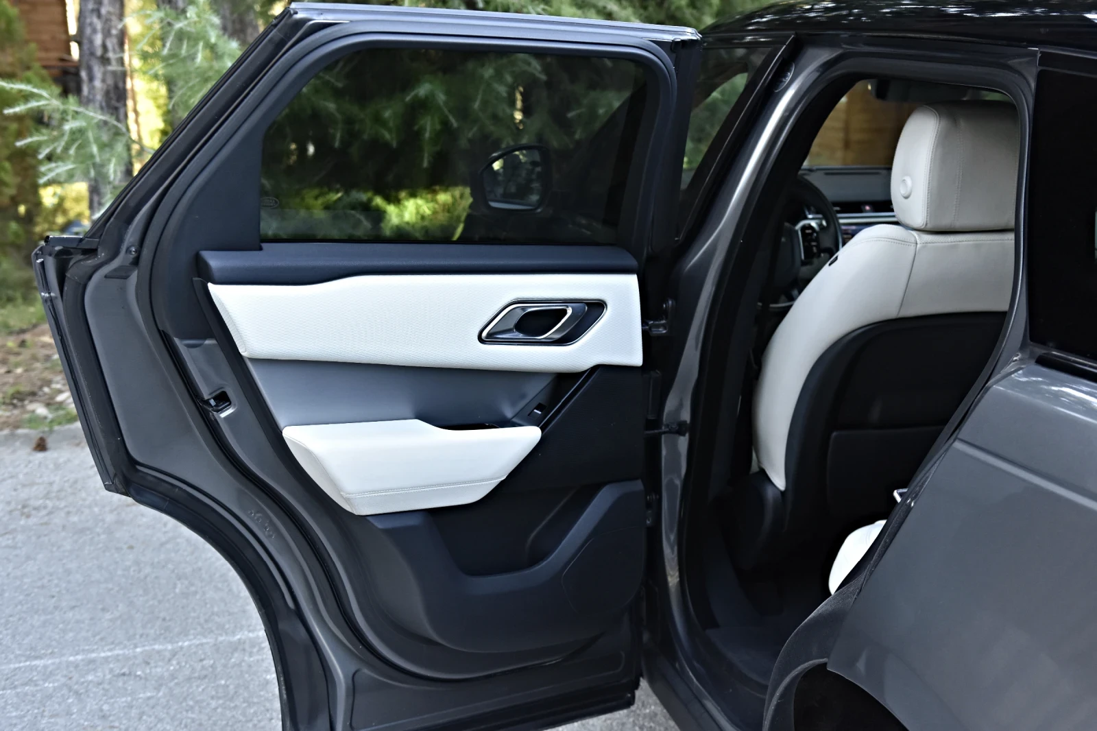 Land Rover Range Rover Velar R240 - изображение 8