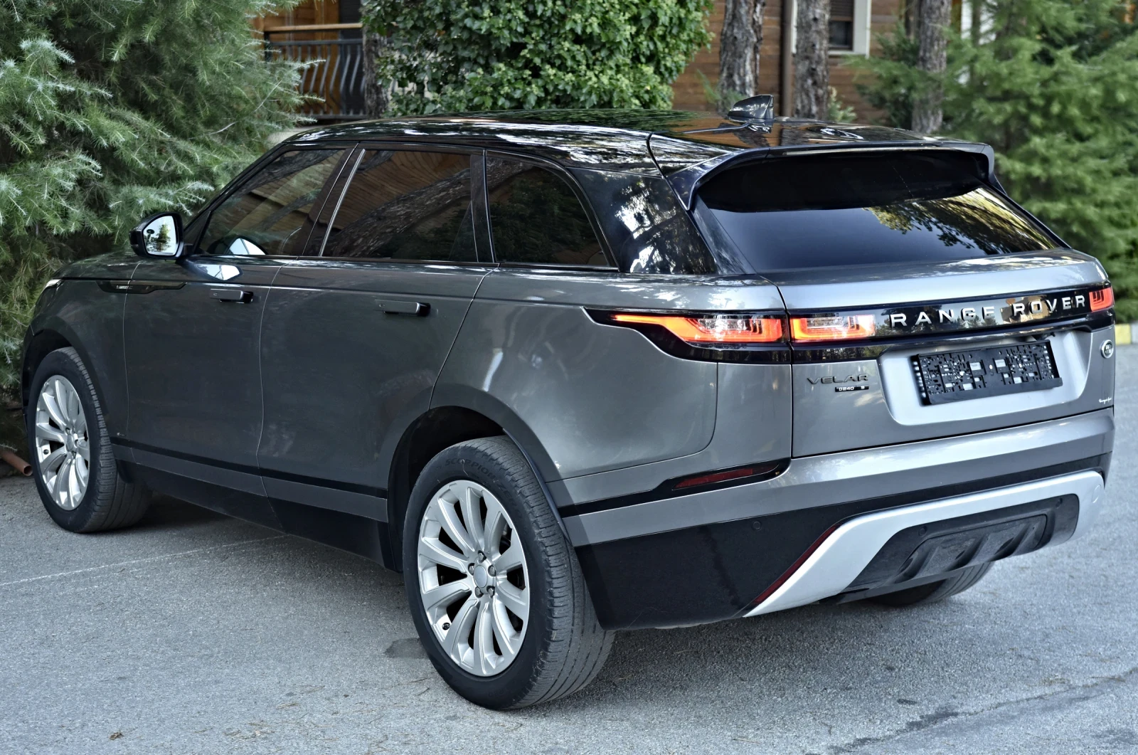 Land Rover Range Rover Velar R240 - изображение 4