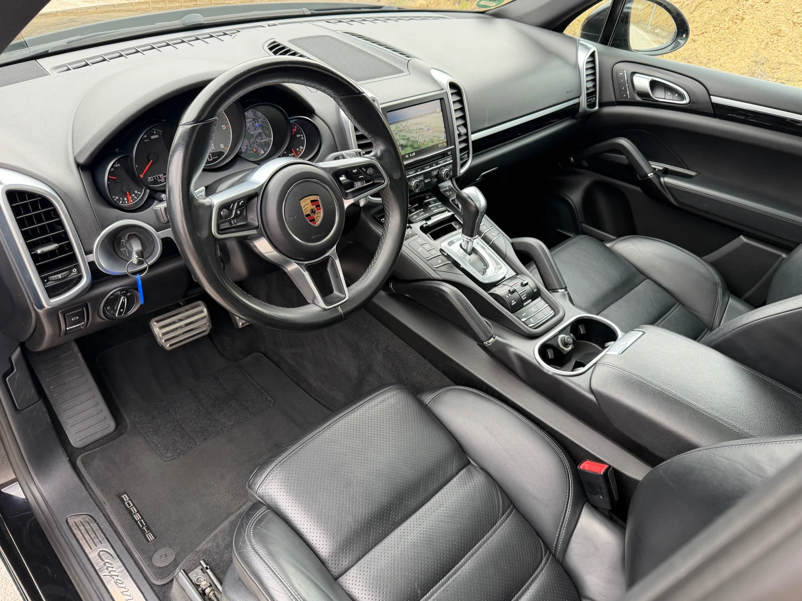 Porsche Cayenne 4.2TDI* S* 385HP* DISTRONIC* , снимка 9 - Автомобили и джипове - 53971126