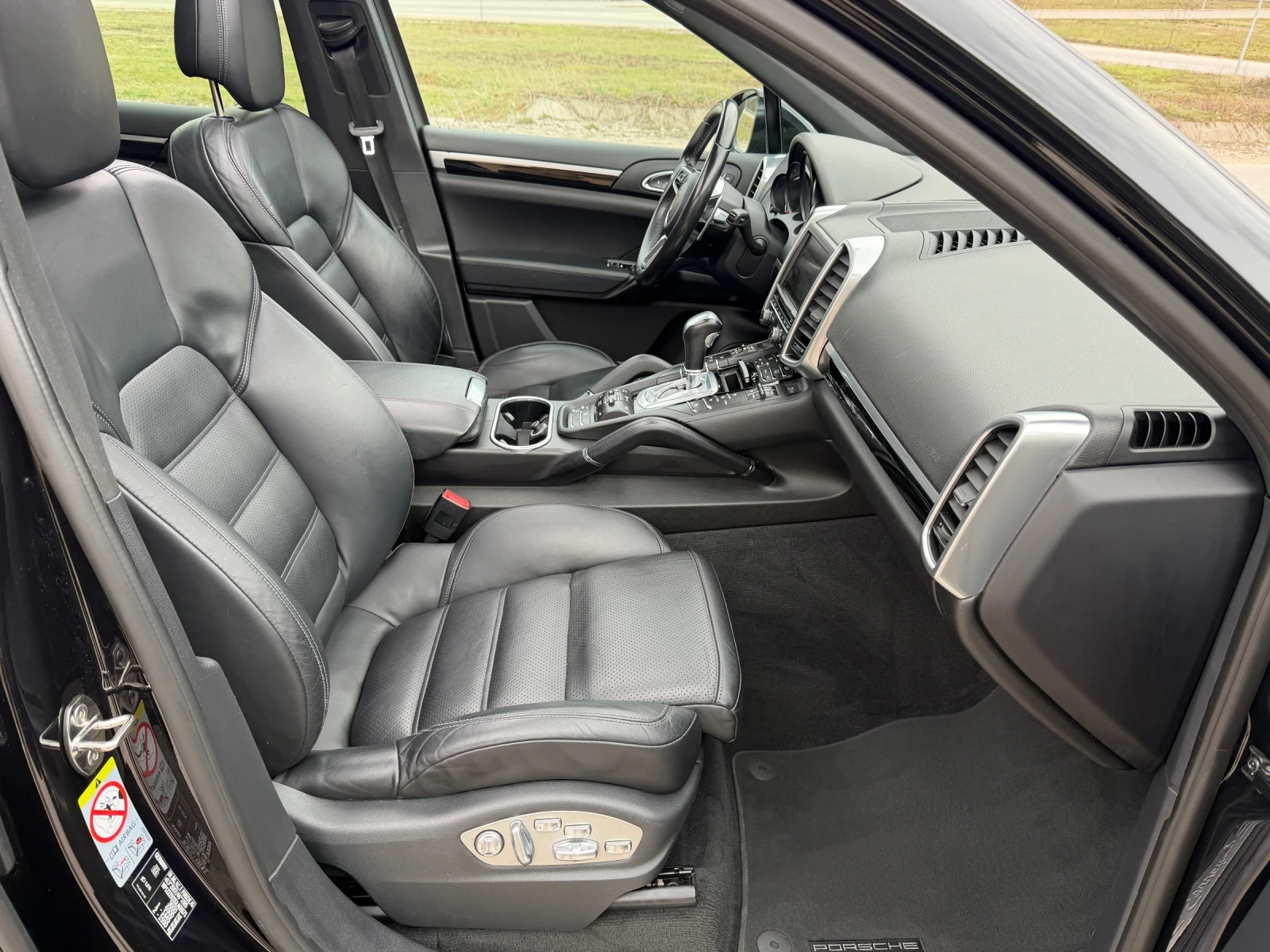 Porsche Cayenne 4.2TDI* S* 385HP* DISTRONIC* , снимка 15 - Автомобили и джипове - 53971126