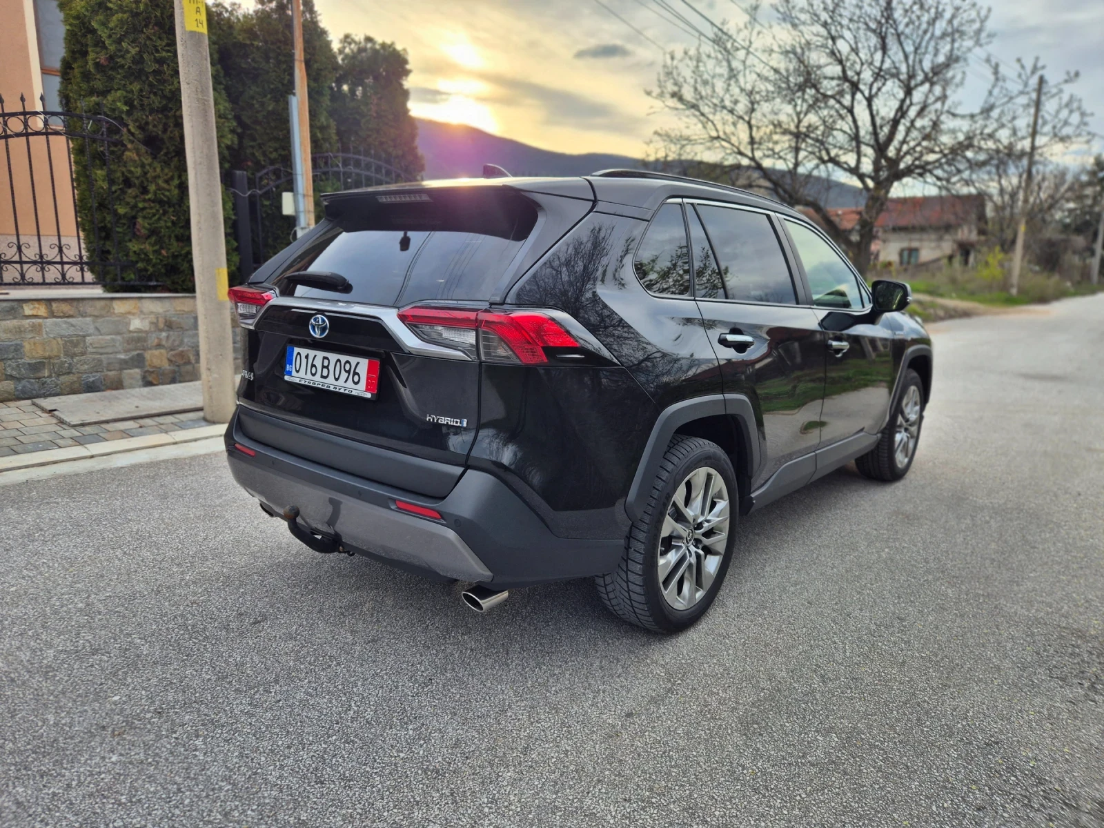 Toyota Rav4 2.5 HYBRID 222ps.4x4, снимка 4 - Автомобили и джипове - 54162195