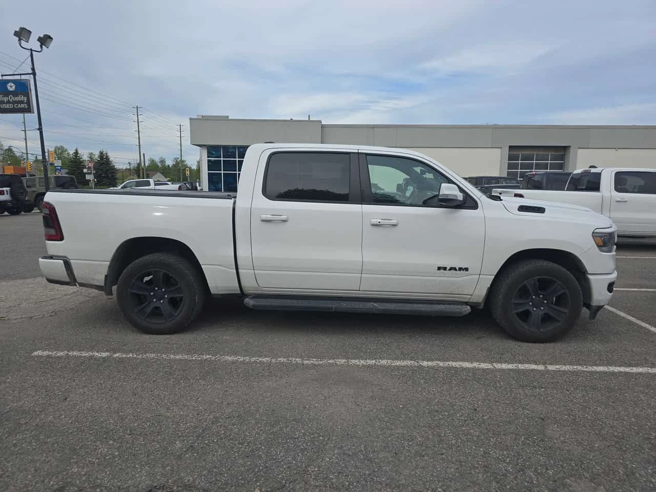 Dodge RAM 1500 * Sport* АВТОКРЕДИТ БЕЗ ПЪРВОНАЧАЛНА ВНОСКА* , снимка 3 - Автомобили и джипове - 54632703