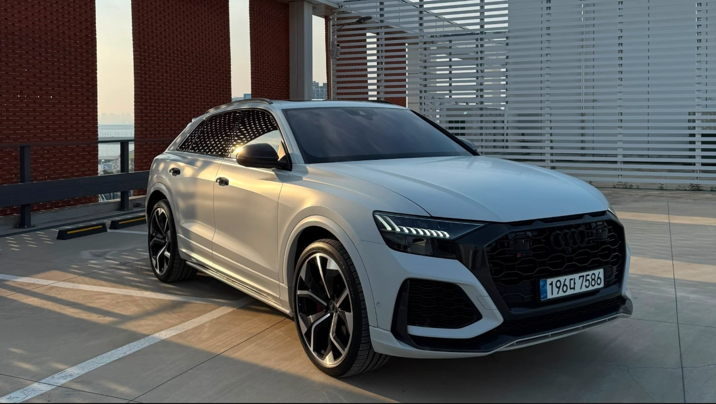 Audi RSQ8, снимка 3 - Автомобили и джипове - 55033525