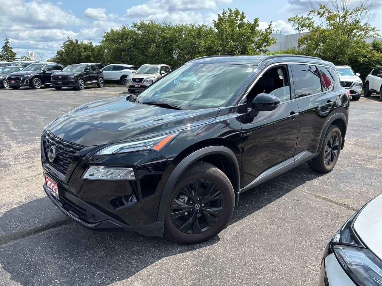 Nissan Rogue AWD SV Midnight Edition / CARFAX / АВТОКРЕДИТ , снимка 2 - Автомобили и джипове - 55470903