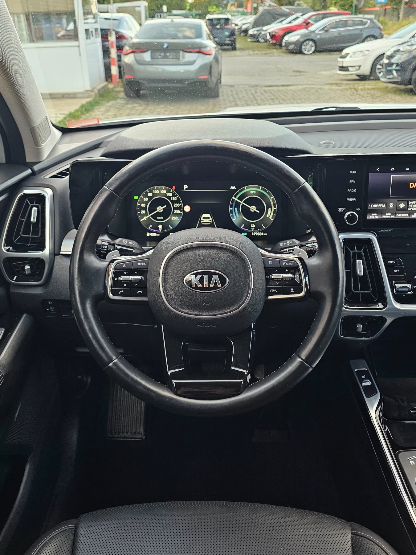 Kia Sorento 1.6 T-GDI HEV Platinum BOSE 7 места 360 камера 6AT, снимка 9 - Автомобили и джипове - 56061784