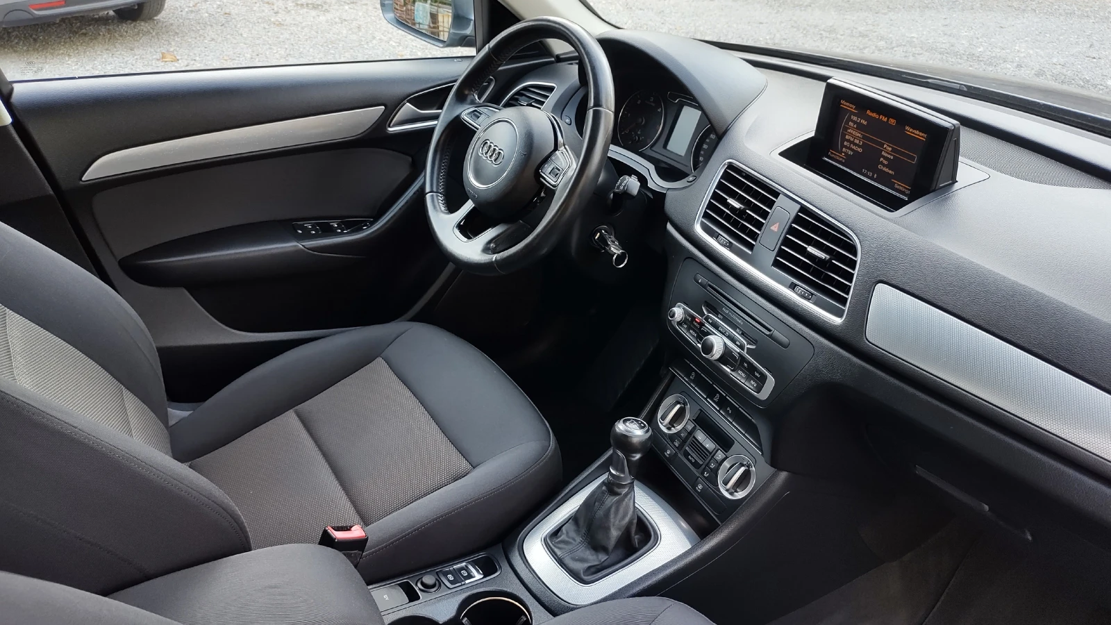 Audi Q3 Navi/LED/2.0TDI/6ck/HOBA, снимка 15 - Автомобили и джипове - 56075380