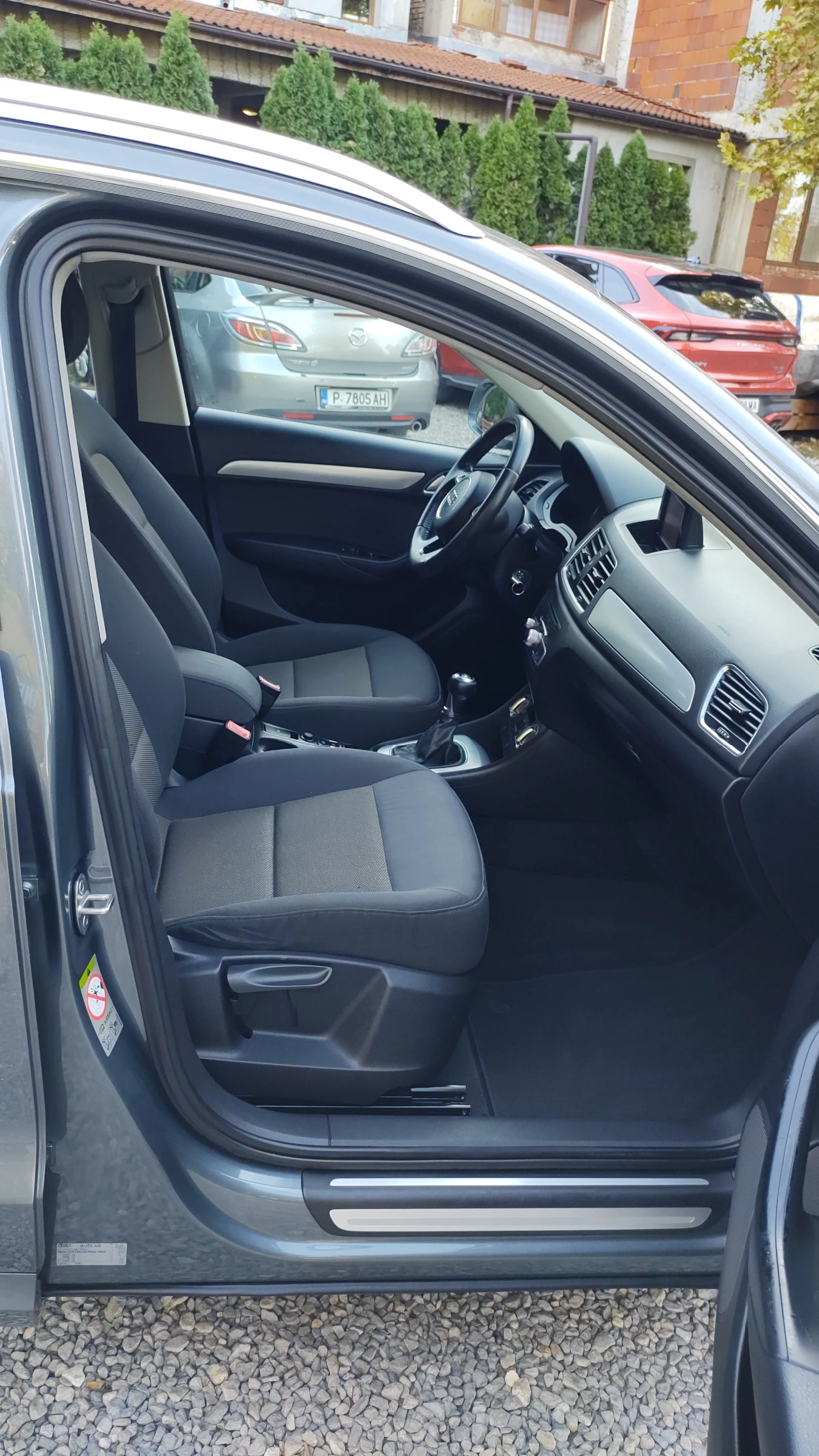 Audi Q3 Navi/LED/2.0TDI/6ck/HOBA, снимка 16 - Автомобили и джипове - 56075380
