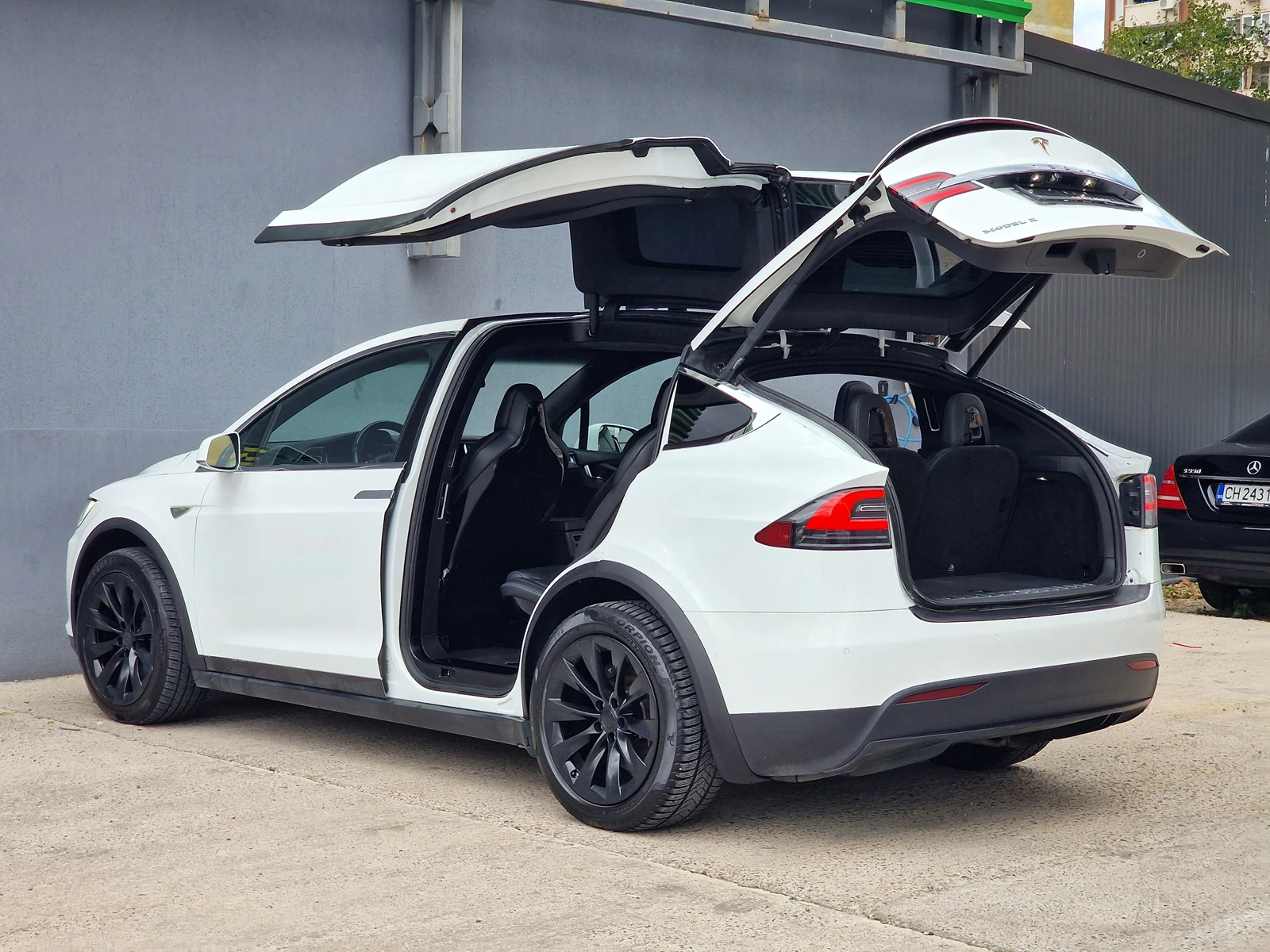 Tesla Model X X90D 4door Wagon/4X4, снимка 5 - Автомобили и джипове - 56293889