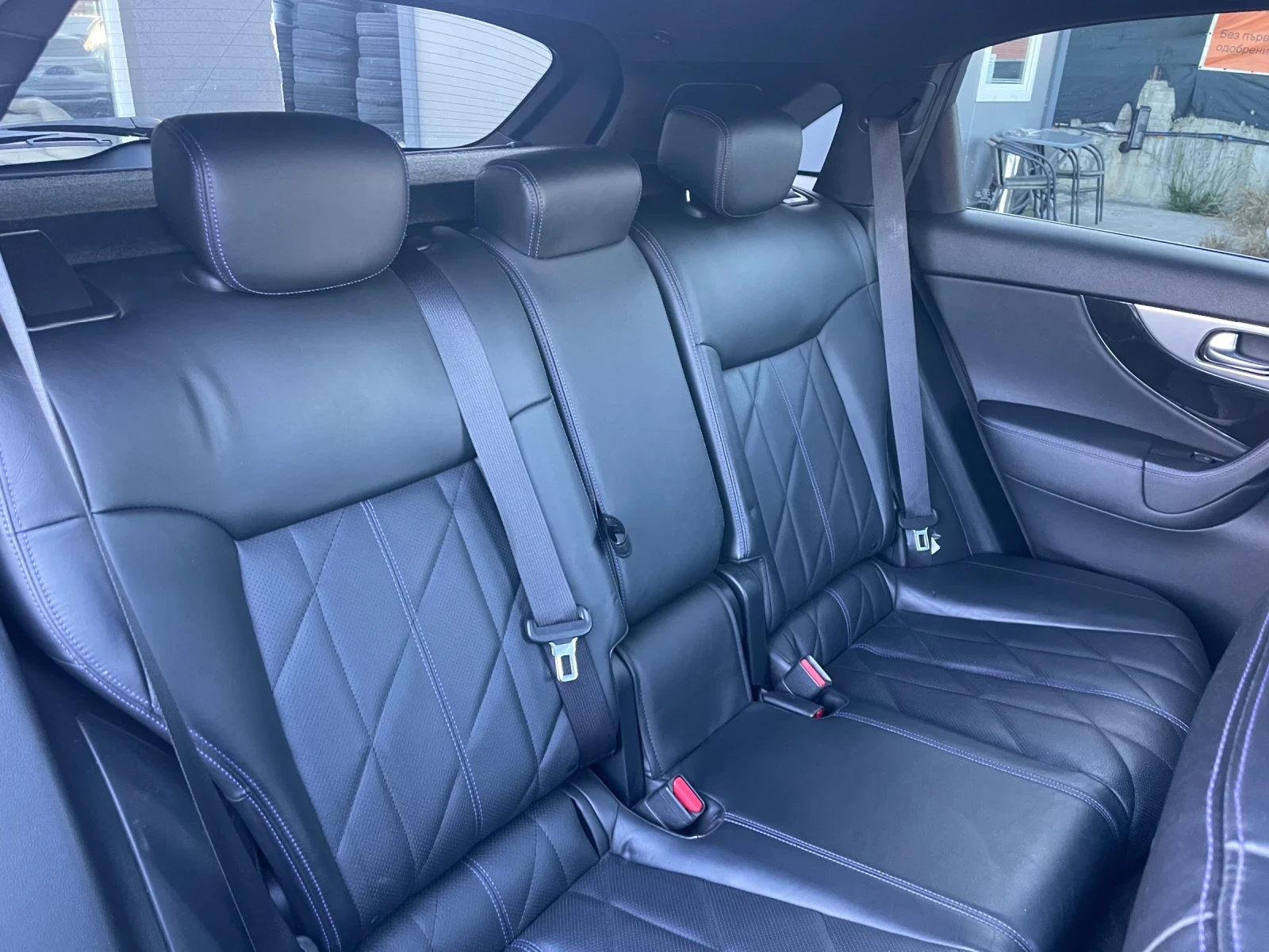 Infiniti QX70 S 3.0D, снимка 11 - Автомобили и джипове - 56579494