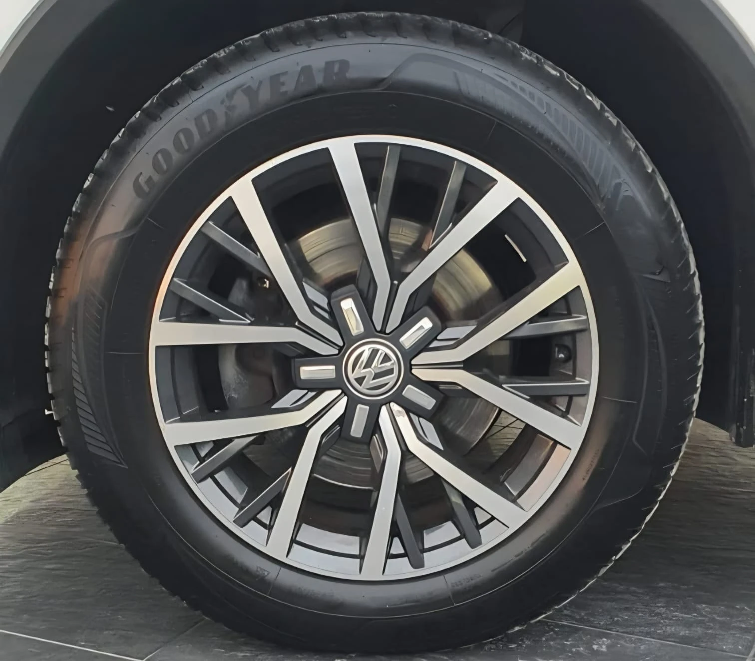 VW Tiguan 1.4TSI 125к.с., снимка 8 - Автомобили и джипове - 56625635