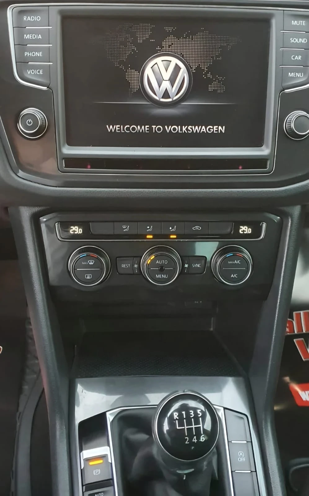 VW Tiguan 1.4TSI 125к.с., снимка 11 - Автомобили и джипове - 56625635