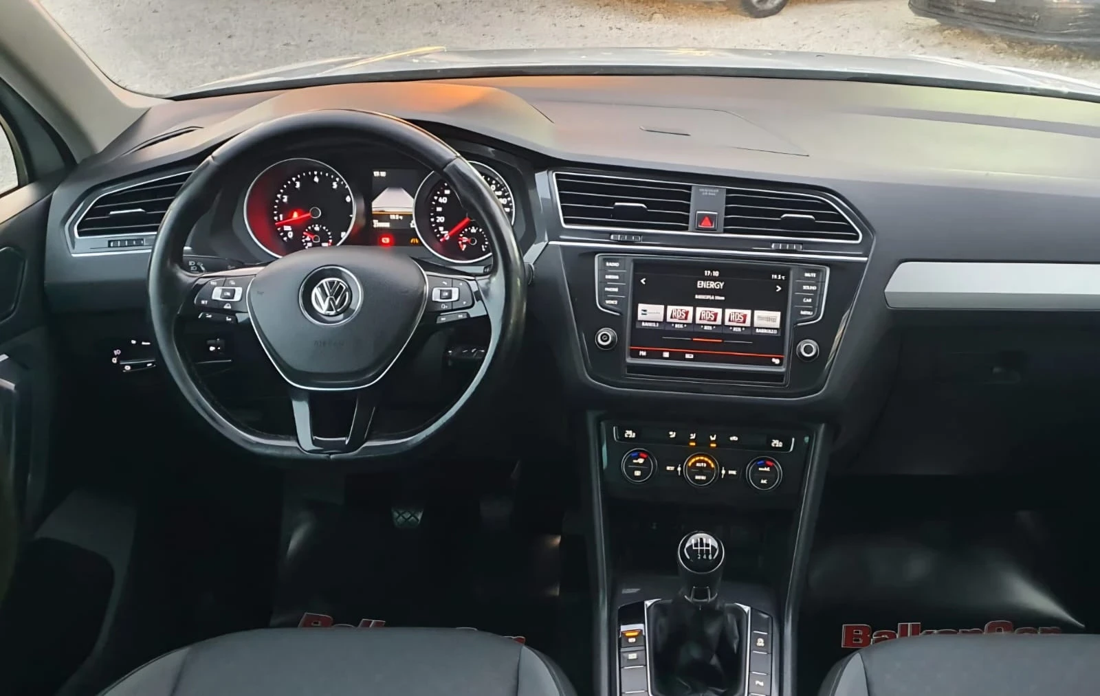 VW Tiguan 1.4TSI 125к.с., снимка 2 - Автомобили и джипове - 56625635
