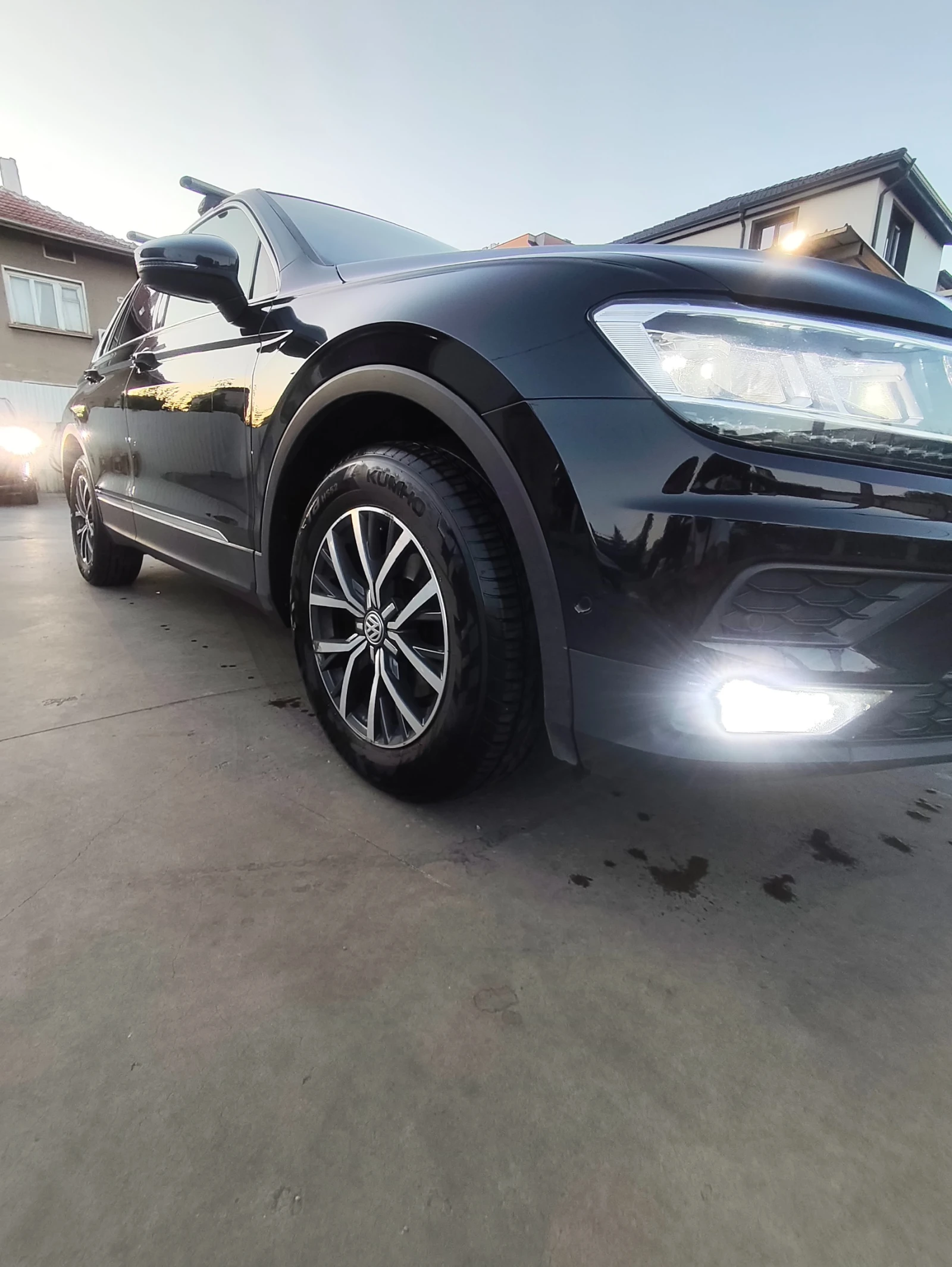 VW Tiguan, снимка 3 - Автомобили и джипове - 56742740