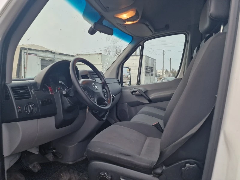 VW Crafter 2.0 TDi 160hp, снимка 11 - Бусове и автобуси - 48384189