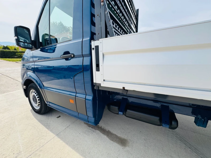 VW Crafter Немски!КАТО НОВ!ТОП!ТОП!ТОП!НАВИ!КЛИМАТР!4.40м., снимка 4 - Бусове и автобуси - 52133418
