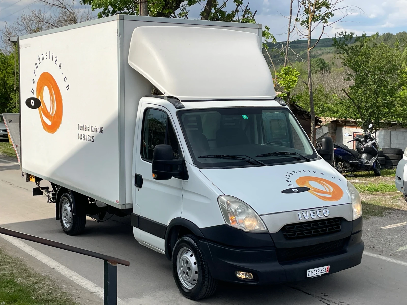 Iveco Daily 35S17 3.5т на теглич падащ борд - изображение 3