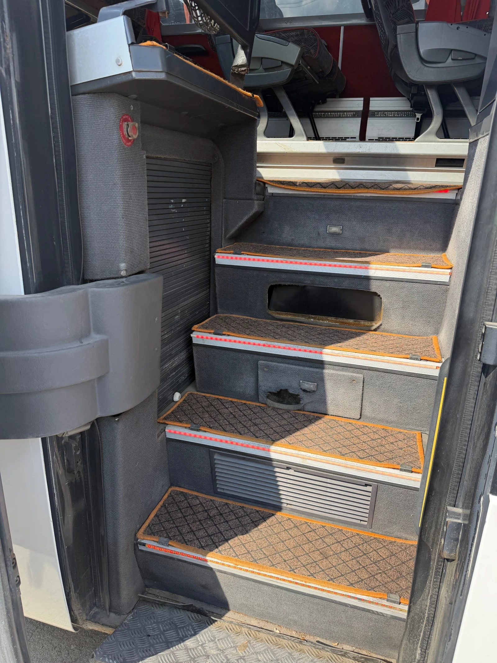 Mercedes-Benz Tourismo, снимка 12 - Бусове и автобуси - 54042173