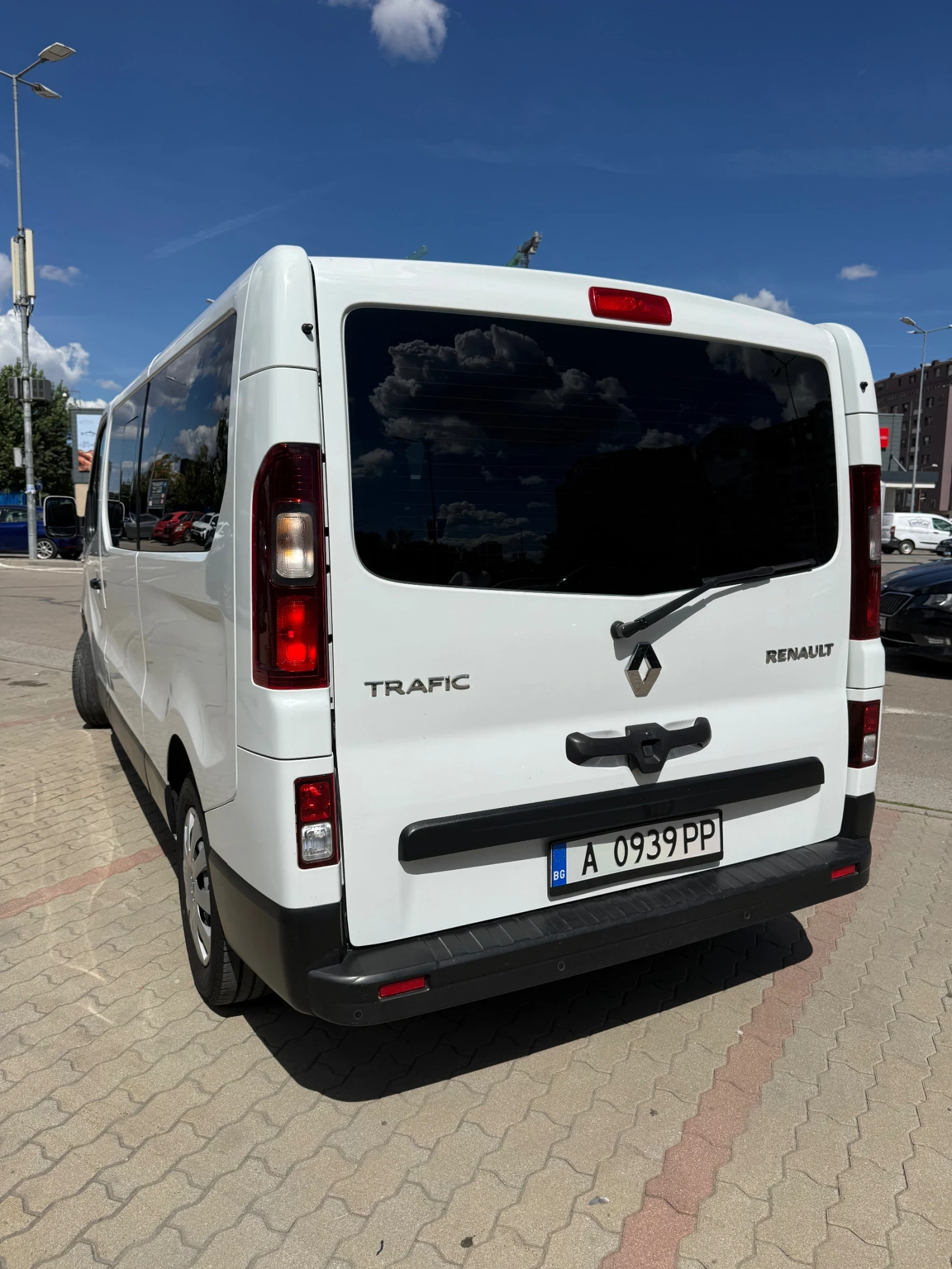 Renault Trafic 1.6 DCI/ LONG/ 8+ 1/ KEYLESS GO, снимка 6 - Бусове и автобуси - 56021279