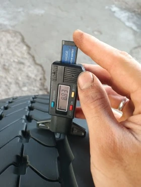 Гуми, снимка 4