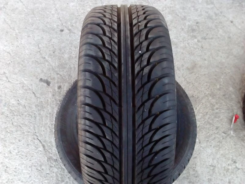 Гуми Летни 205/50R16, снимка 1 - Гуми и джанти - 18579866