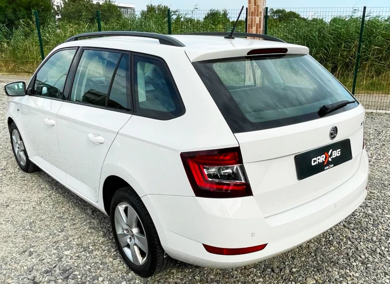 Skoda Fabia DSG Автомат Навигация Автопилот, снимка 4 - Автомобили и джипове - 46546128