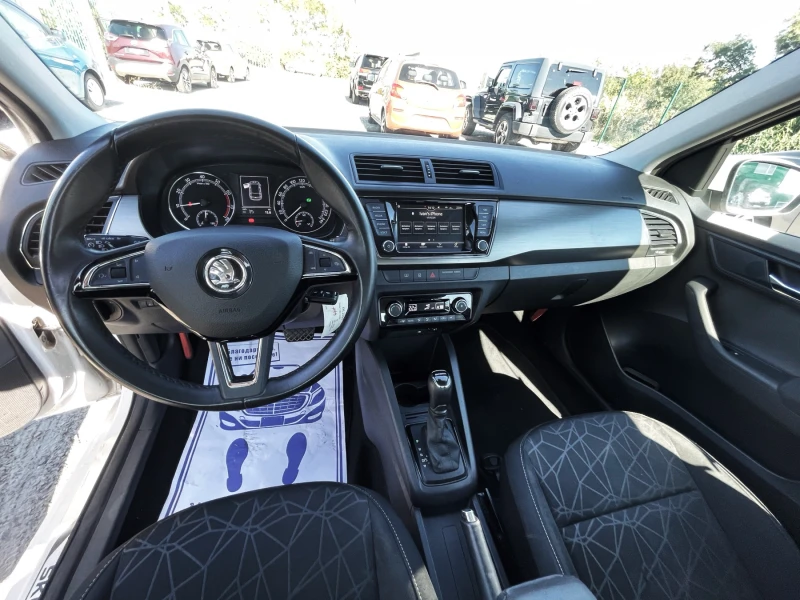 Skoda Fabia DSG Автомат Навигация Автопилот, снимка 6 - Автомобили и джипове - 46546128