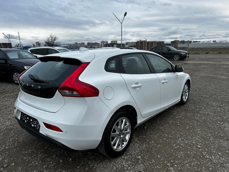 Volvo V40 1.6 D2 ШВЕЙЦАРИЯ, снимка 6 - Автомобили и джипове - 48419518